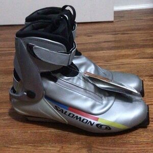 Men’s Salomon cross country ski boots size 11